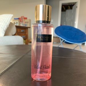 Velvet Petals body spray